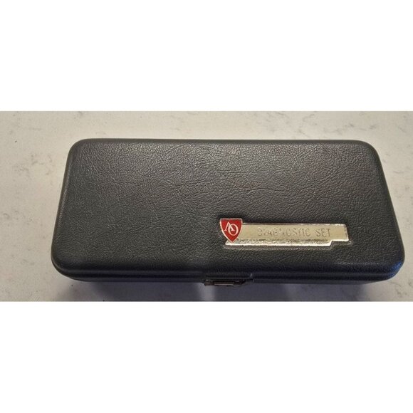 American Optical Diagnostic Set With Hard Case - Picture 2 of 6